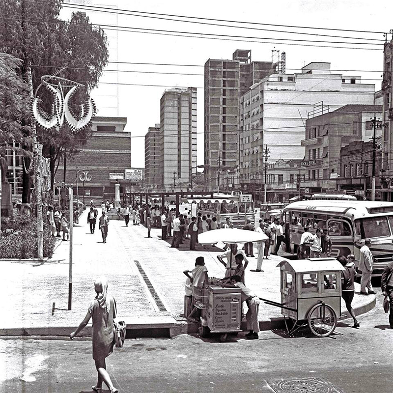 Registro do Parque Halfeld em 1967, feito pelo fotógrafo Roberto Dornelas. (Foto: Acervo Memorial)